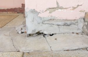 Home Improvement Fail @Pataporn Kuanui / Shutterstock.com